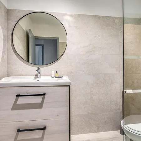 Antoinette - Welkeys Apartmán Antibes